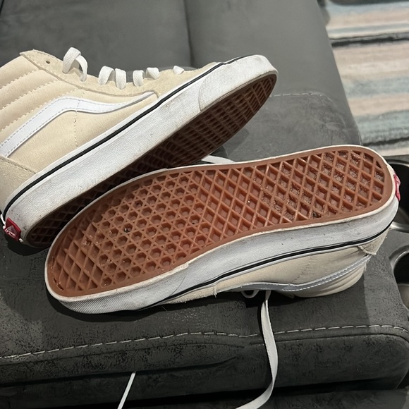 Vans - Picture 2 of 3